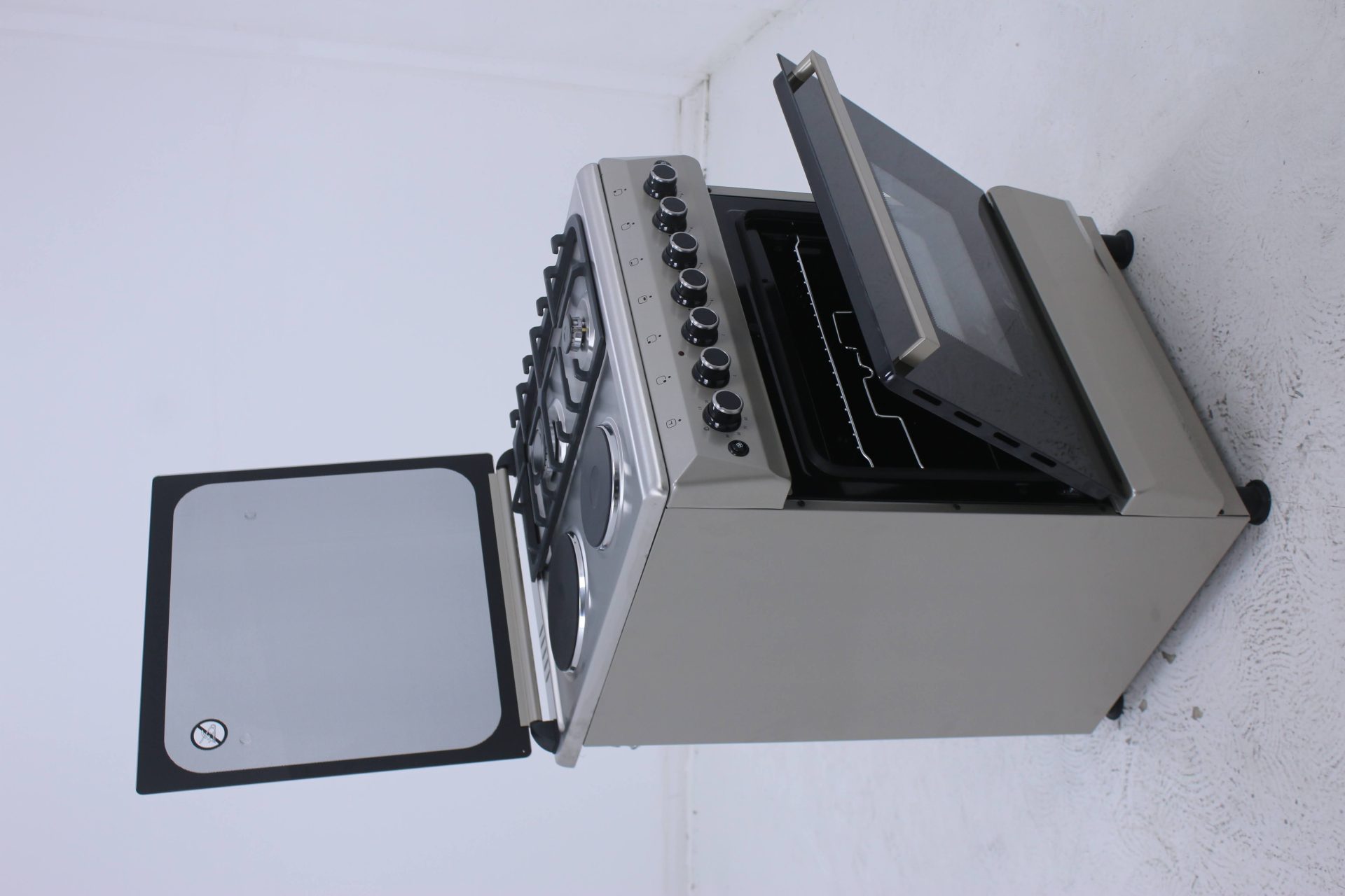 Gratus 60×60  Free Standing Gas Cooker with 2 burner+ 2Hotplate; Turbo Fan, Double safety, Commercial Cast Iron, Euro Burners, Model- FCRH622KTSS1